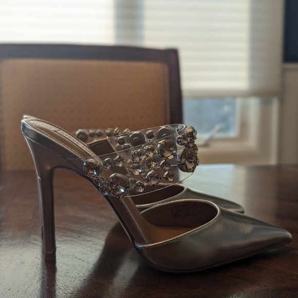 Steve Madden silver stilettos - Picture 2 of 6